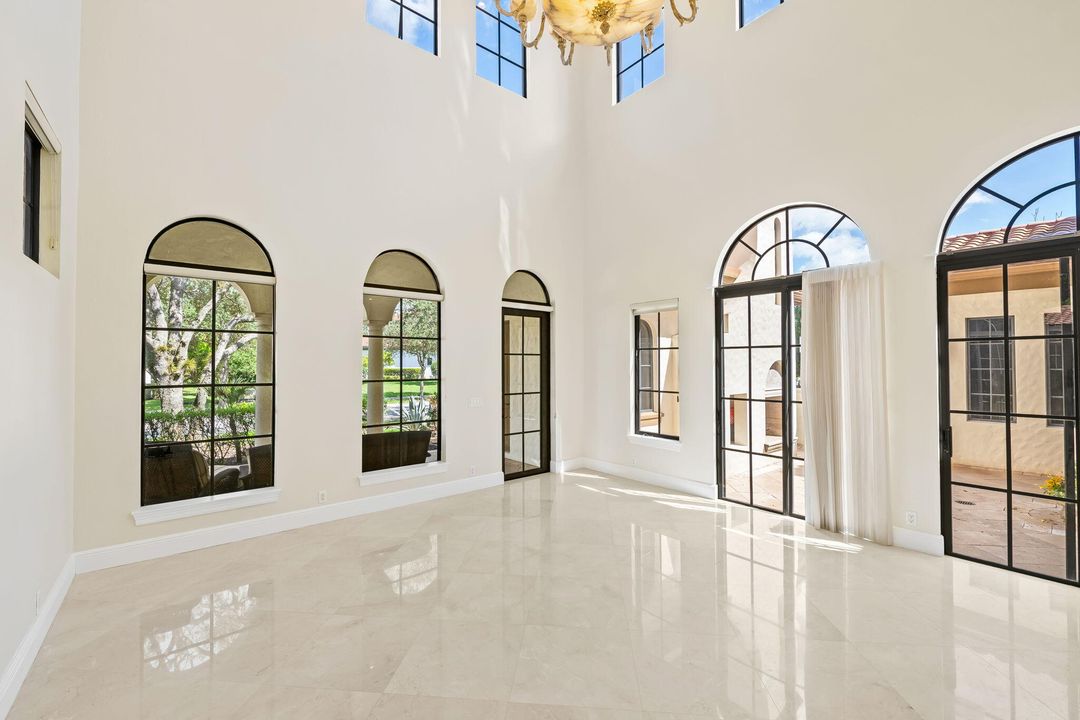 For Rent: $10,000 (5 beds, 4 baths, 4592 Square Feet)