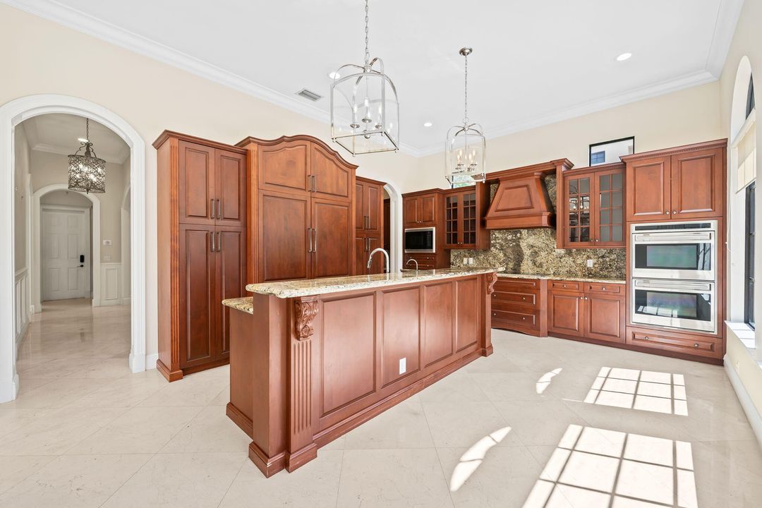 For Rent: $10,000 (5 beds, 4 baths, 4592 Square Feet)