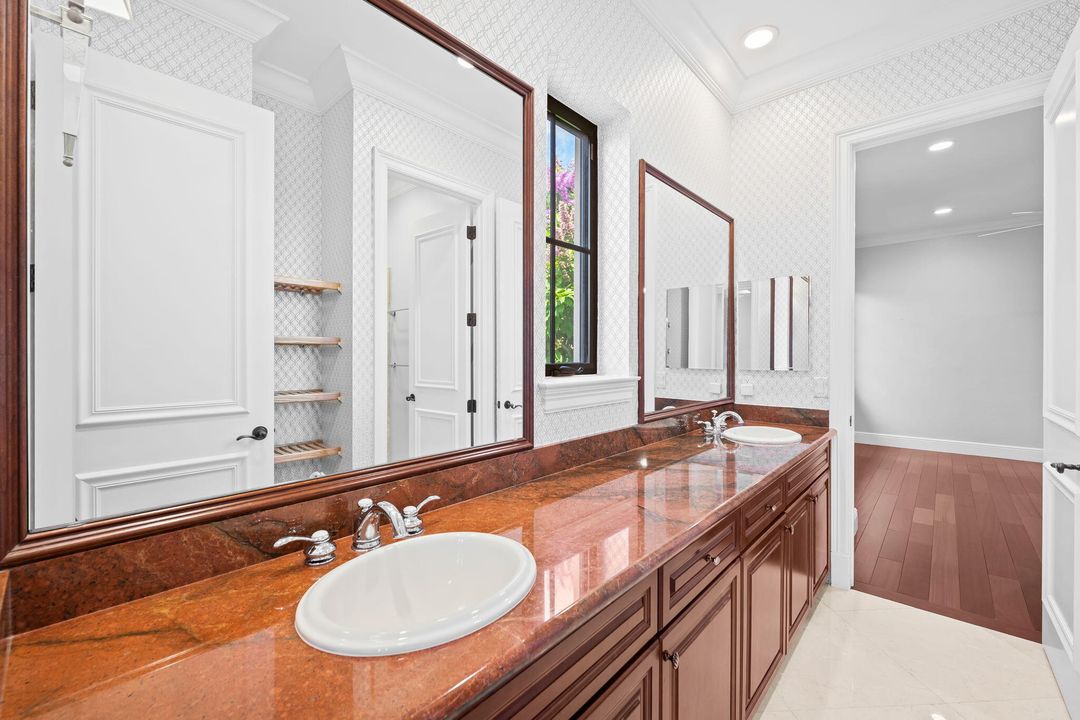 For Rent: $10,000 (5 beds, 4 baths, 4592 Square Feet)