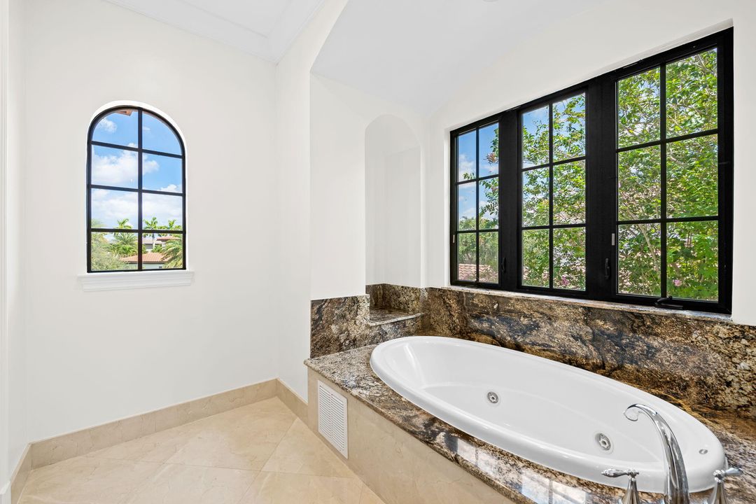 For Rent: $10,000 (5 beds, 4 baths, 4592 Square Feet)