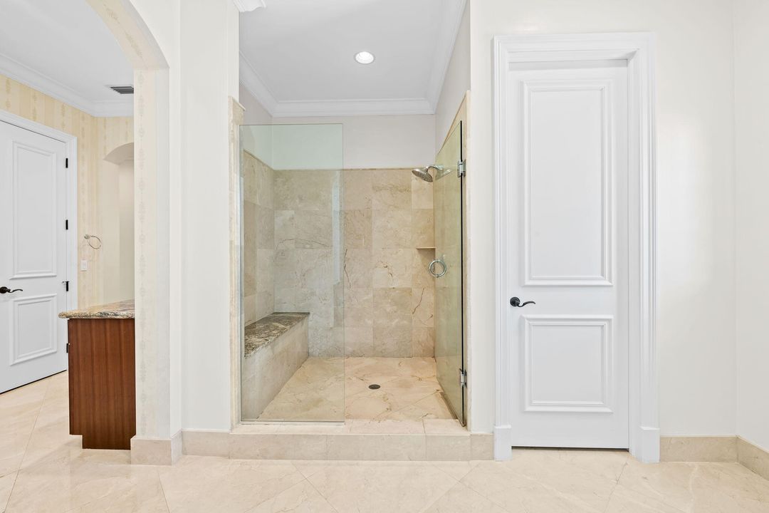 For Rent: $10,000 (5 beds, 4 baths, 4592 Square Feet)