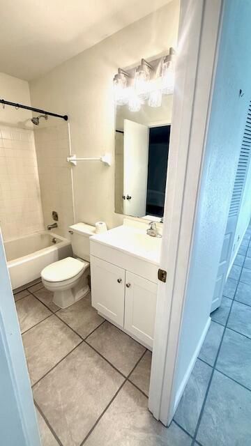 For Rent: $1,850 (2 beds, 2 baths, 921 Square Feet)