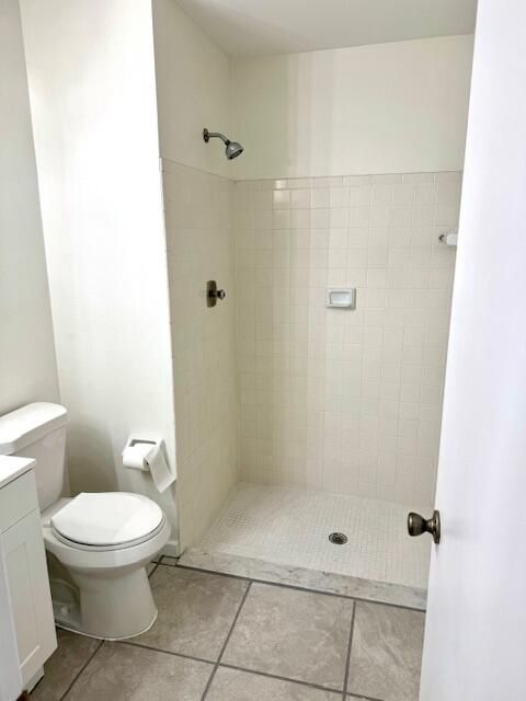 For Rent: $1,850 (2 beds, 2 baths, 921 Square Feet)