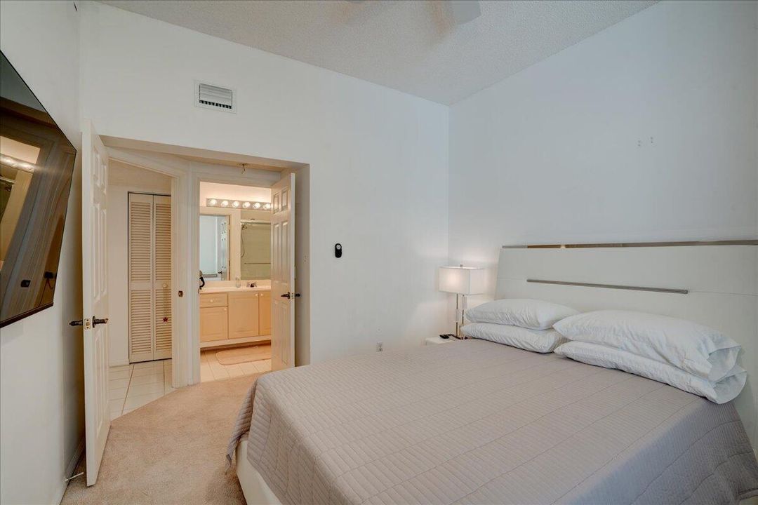 На продажу: $169,000 (3 спален, 2 ванн, 1807 Квадратных фут)