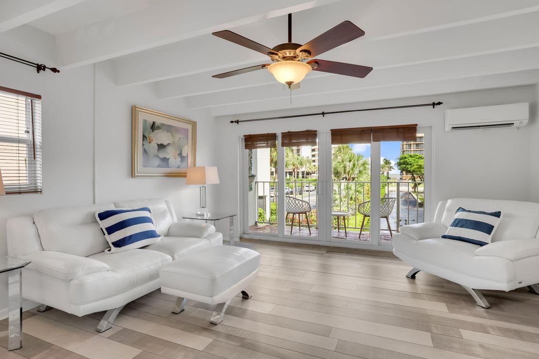 合同活跃: $153,000 (1 贝兹, 1 浴室, 570 平方英尺)