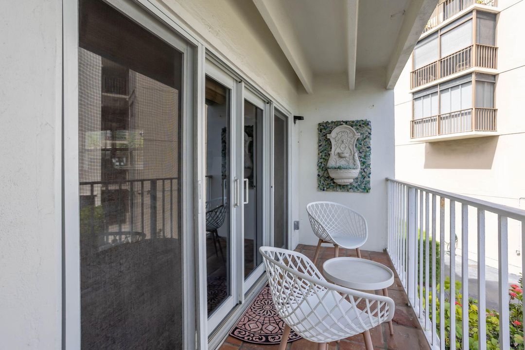 合同活跃: $153,000 (1 贝兹, 1 浴室, 570 平方英尺)