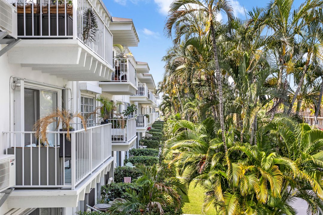 合同活跃: $153,000 (1 贝兹, 1 浴室, 570 平方英尺)