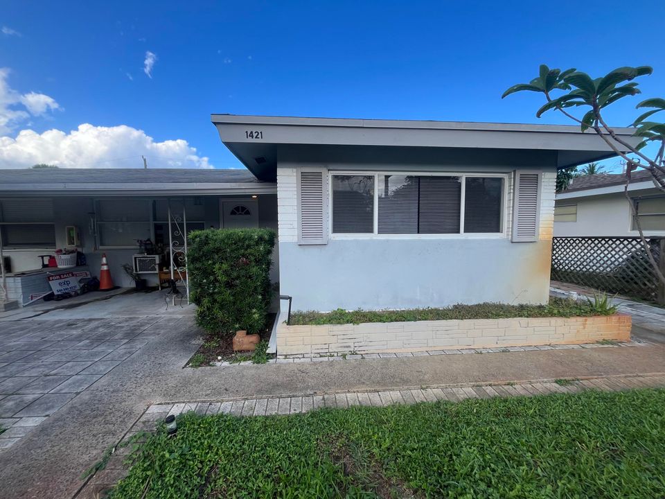 For Rent: $1,500 (0 beds, 1 baths, 350 Square Feet)