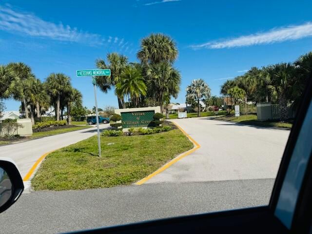 For Rent: $1,850 (2 beds, 2 baths, 921 Square Feet)