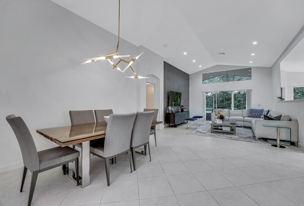 Active With Contract: $428,000 (3 beds, 2 baths, 1800 Square Feet)