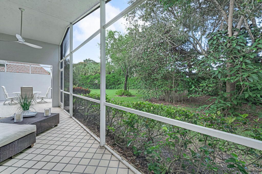 Active With Contract: $428,000 (3 beds, 2 baths, 1800 Square Feet)