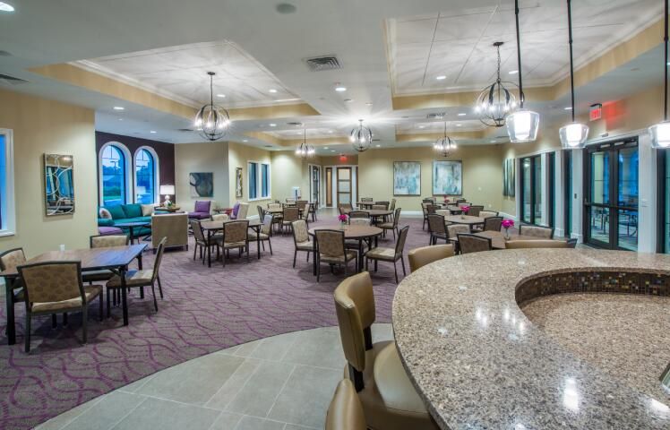 Под контрактом: $599,106 (3 спален, 3 ванн, 2590 Квадратных фут)