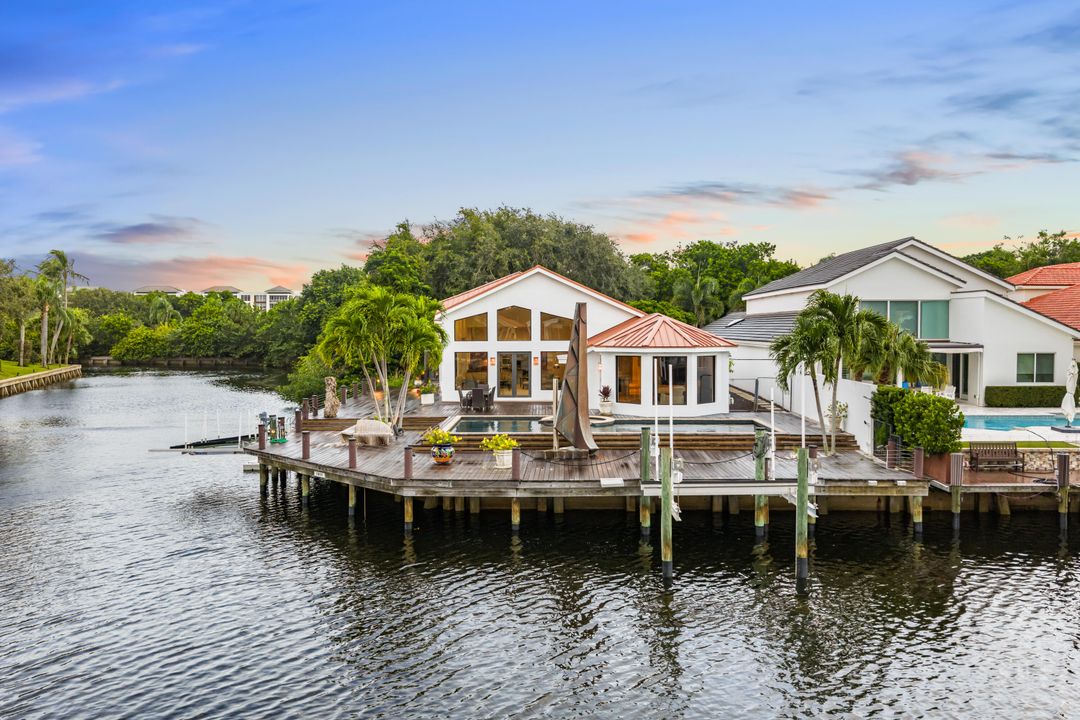 На продажу: $4,300,000 (5 спален, 6 ванн, 4489 Квадратных фут)