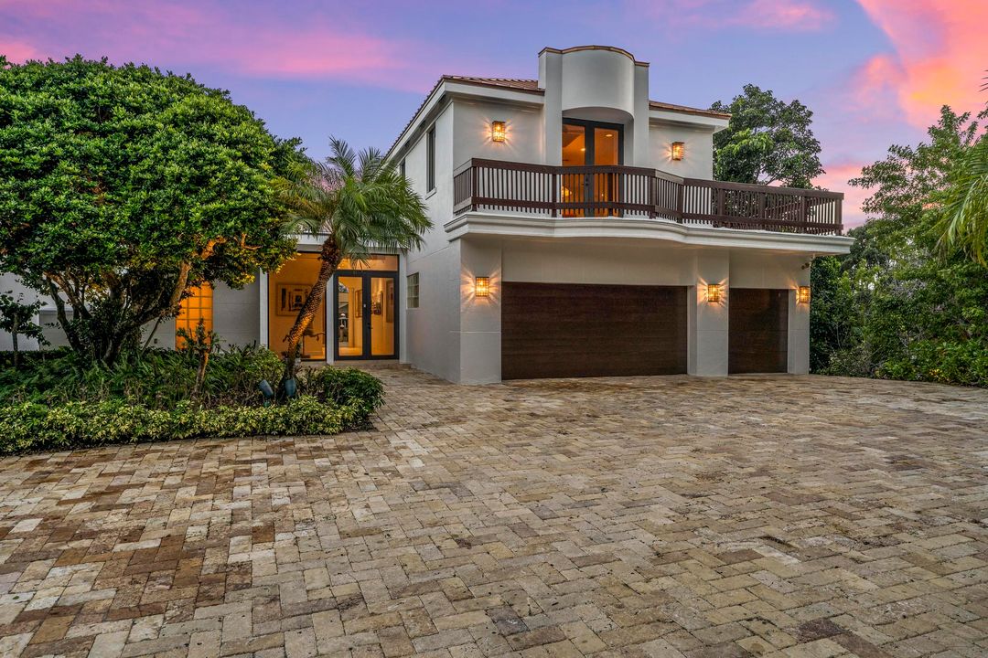 На продажу: $4,300,000 (5 спален, 6 ванн, 4489 Квадратных фут)