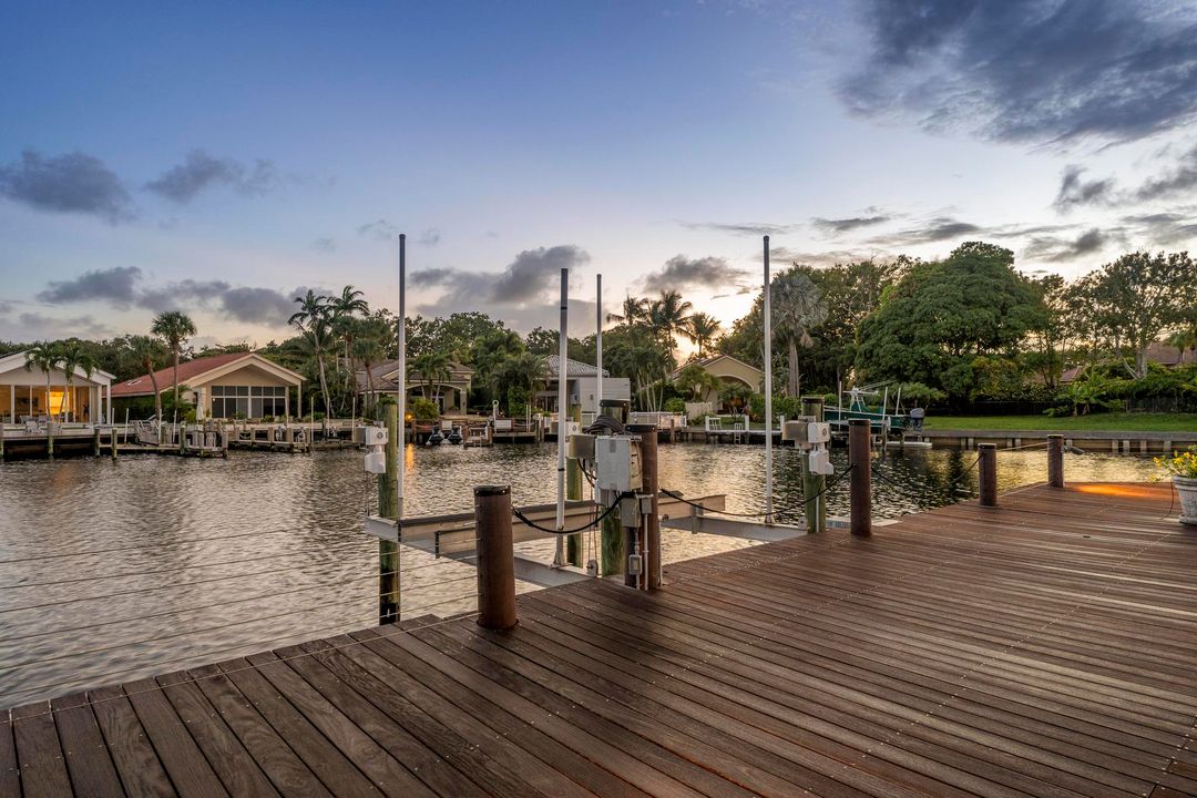 На продажу: $4,300,000 (5 спален, 6 ванн, 4489 Квадратных фут)