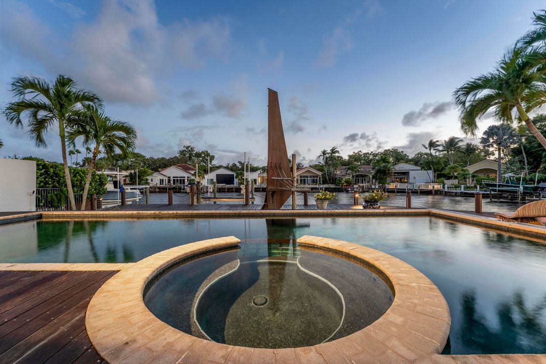 На продажу: $4,300,000 (5 спален, 6 ванн, 4489 Квадратных фут)