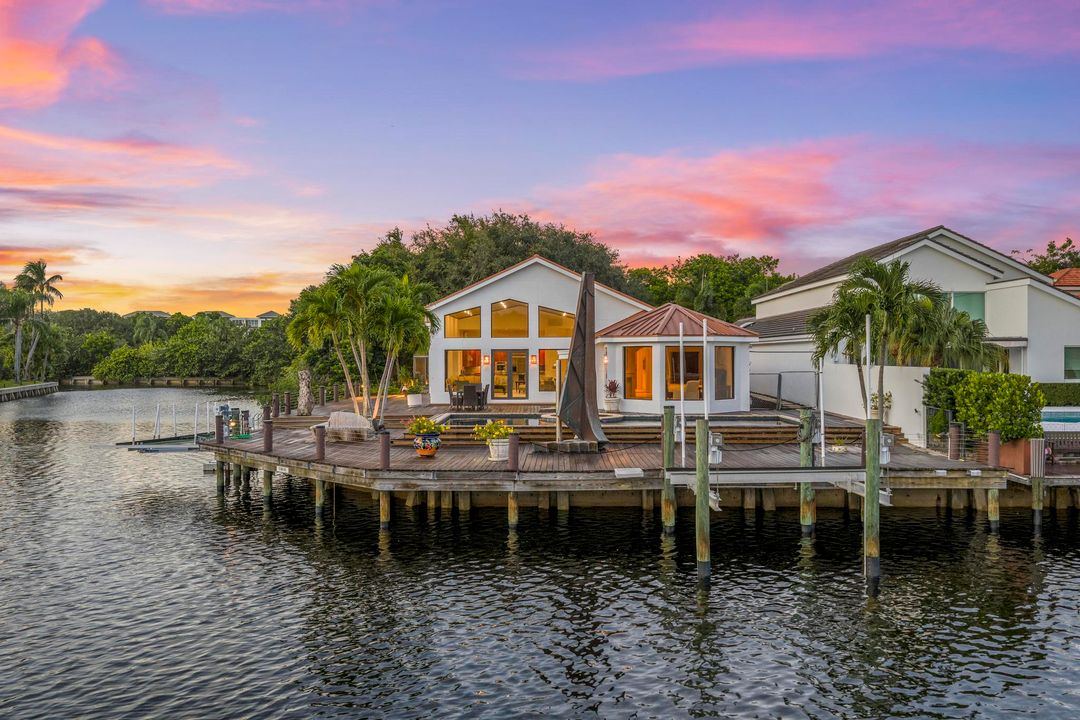 На продажу: $4,300,000 (5 спален, 6 ванн, 4489 Квадратных фут)