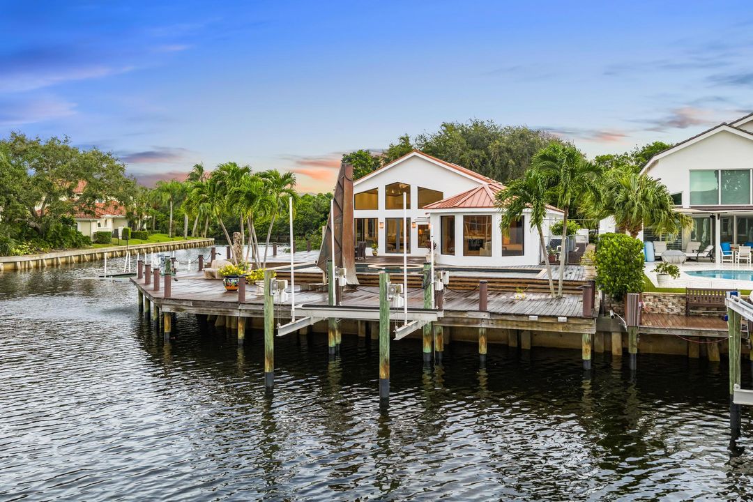 На продажу: $4,300,000 (5 спален, 6 ванн, 4489 Квадратных фут)