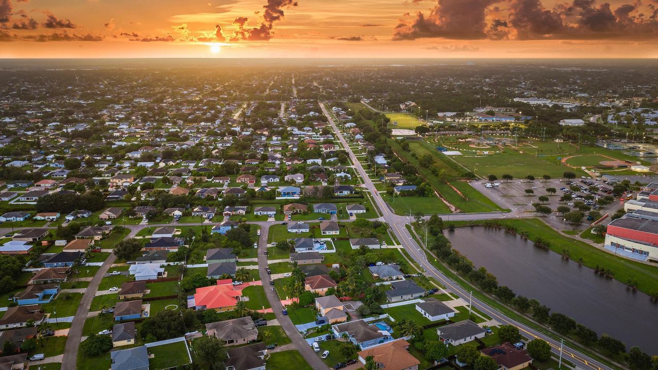 待售: $649,999 (5 贝兹, 3 浴室, 3633 平方英尺)