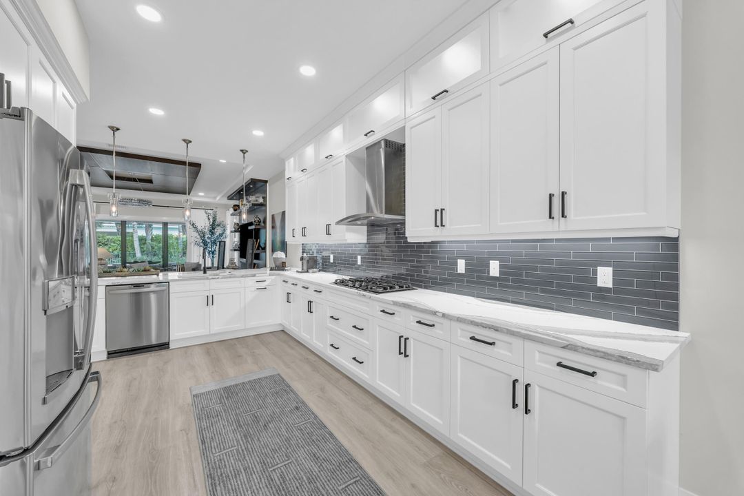 For Sale: $2,200,000 (3 beds, 3 baths, 3162 Square Feet)