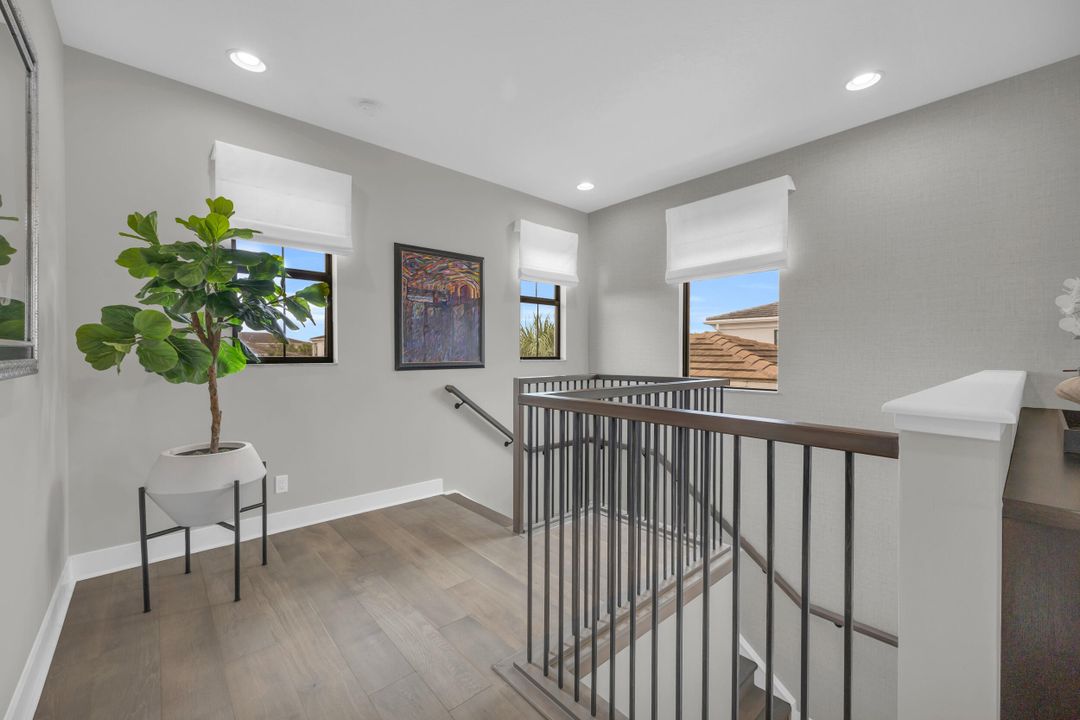 For Sale: $2,200,000 (3 beds, 3 baths, 3162 Square Feet)