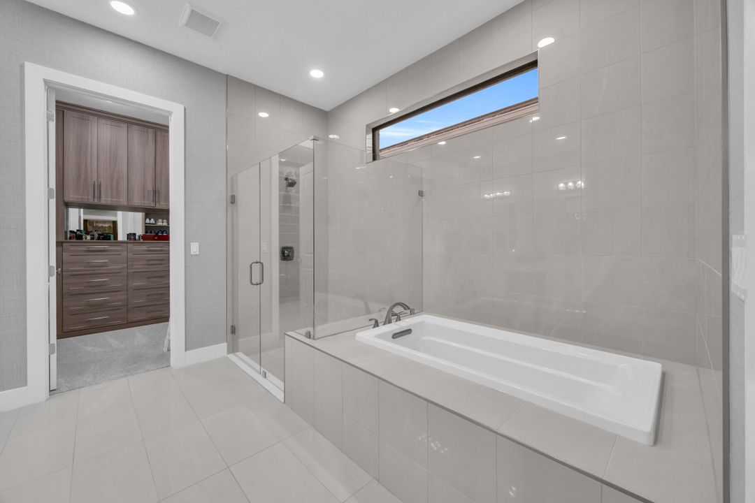 For Sale: $2,200,000 (3 beds, 3 baths, 3162 Square Feet)