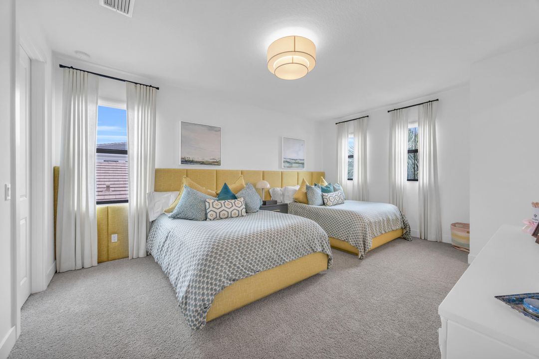 For Sale: $2,200,000 (3 beds, 3 baths, 3162 Square Feet)