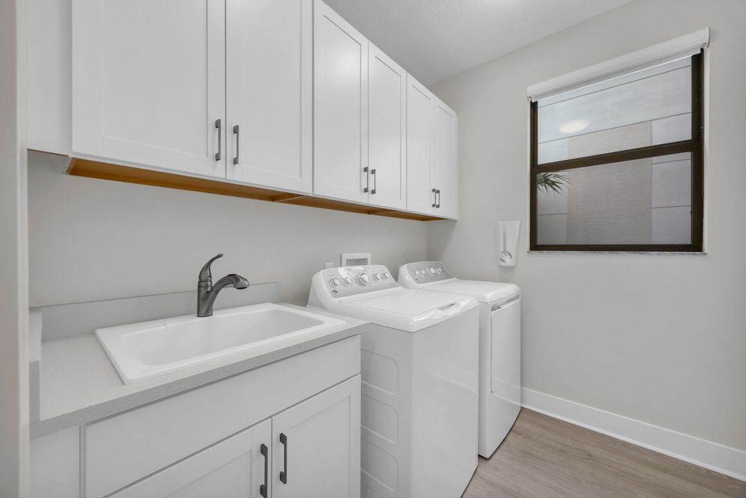 For Sale: $2,200,000 (3 beds, 3 baths, 3162 Square Feet)