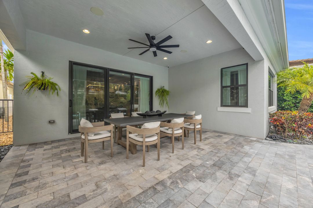 For Sale: $2,200,000 (3 beds, 3 baths, 3162 Square Feet)