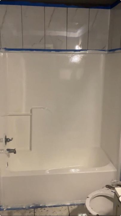 待售: $170,000 (2 贝兹, 2 浴室, 1005 平方英尺)