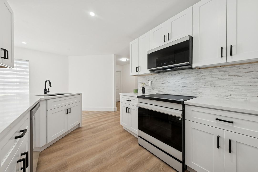 En Venta: $775,000 (3 camas, 2 baños, 1762 Pies cuadrados)