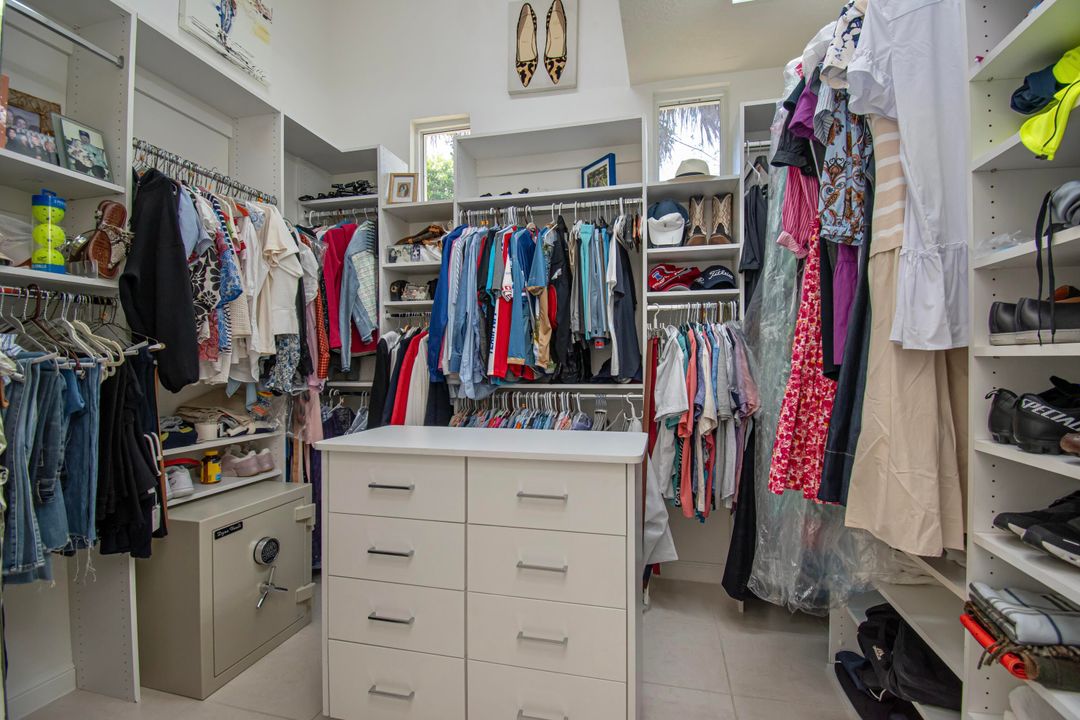 На продажу: $1,295,000 (3 спален, 3 ванн, 2468 Квадратных фут)