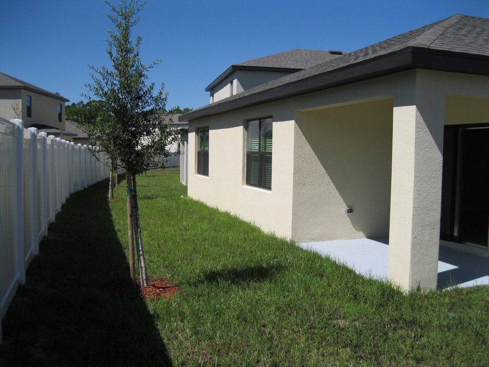 出租: $2,350 (4 贝兹, 2 浴室, 1828 平方英尺)