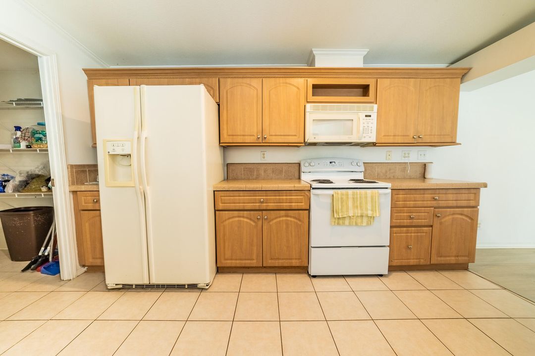 На продажу: $349,900 (3 спален, 2 ванн, 1631 Квадратных фут)