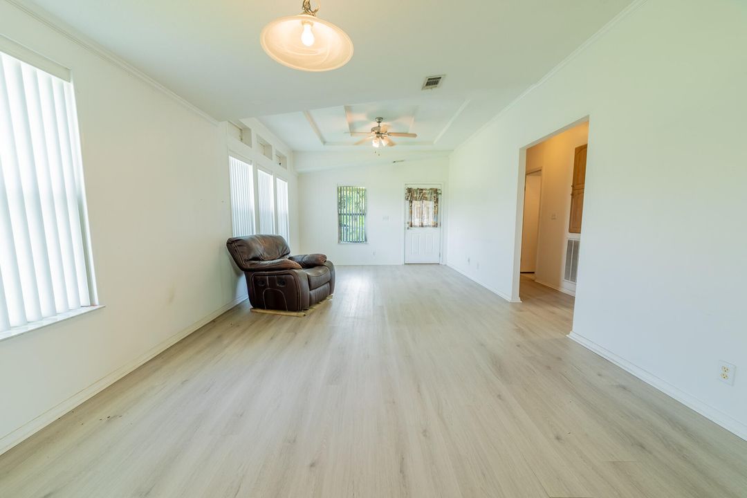 На продажу: $349,900 (3 спален, 2 ванн, 1631 Квадратных фут)