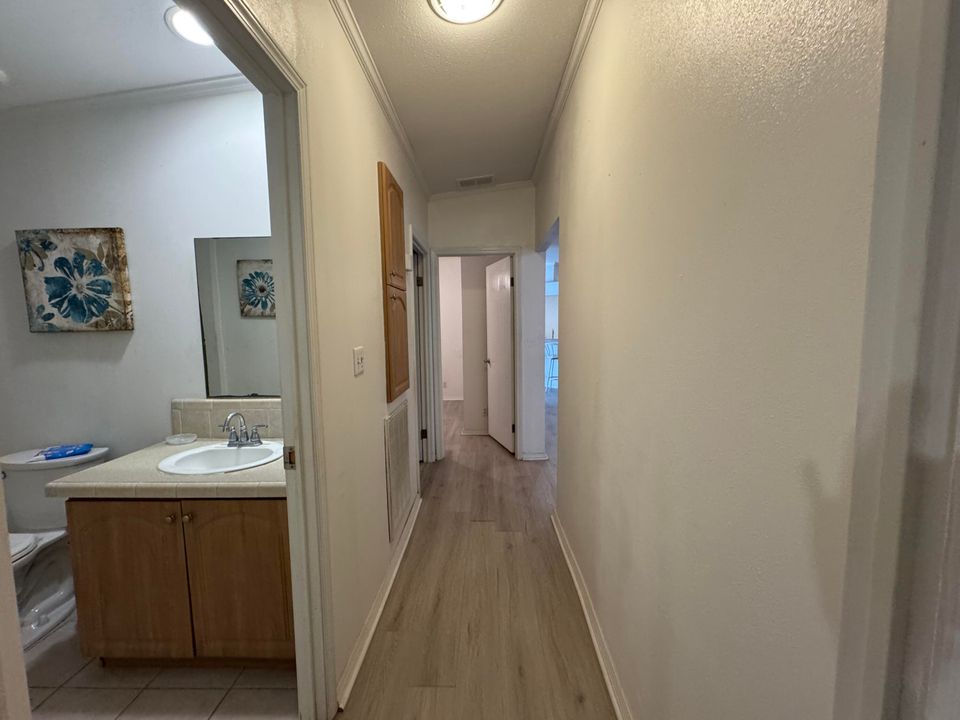 На продажу: $349,900 (3 спален, 2 ванн, 1631 Квадратных фут)