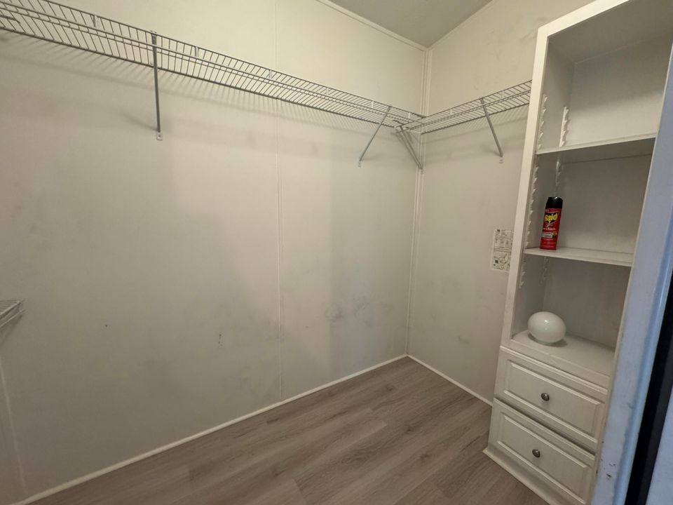 На продажу: $349,900 (3 спален, 2 ванн, 1631 Квадратных фут)