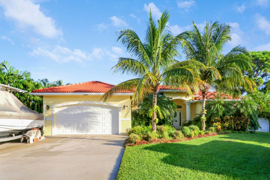 For Rent: $12,500 (4 beds, 3 baths, 2395 Square Feet)