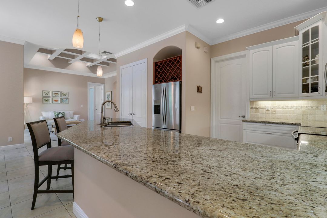 For Rent: $12,500 (4 beds, 3 baths, 2395 Square Feet)