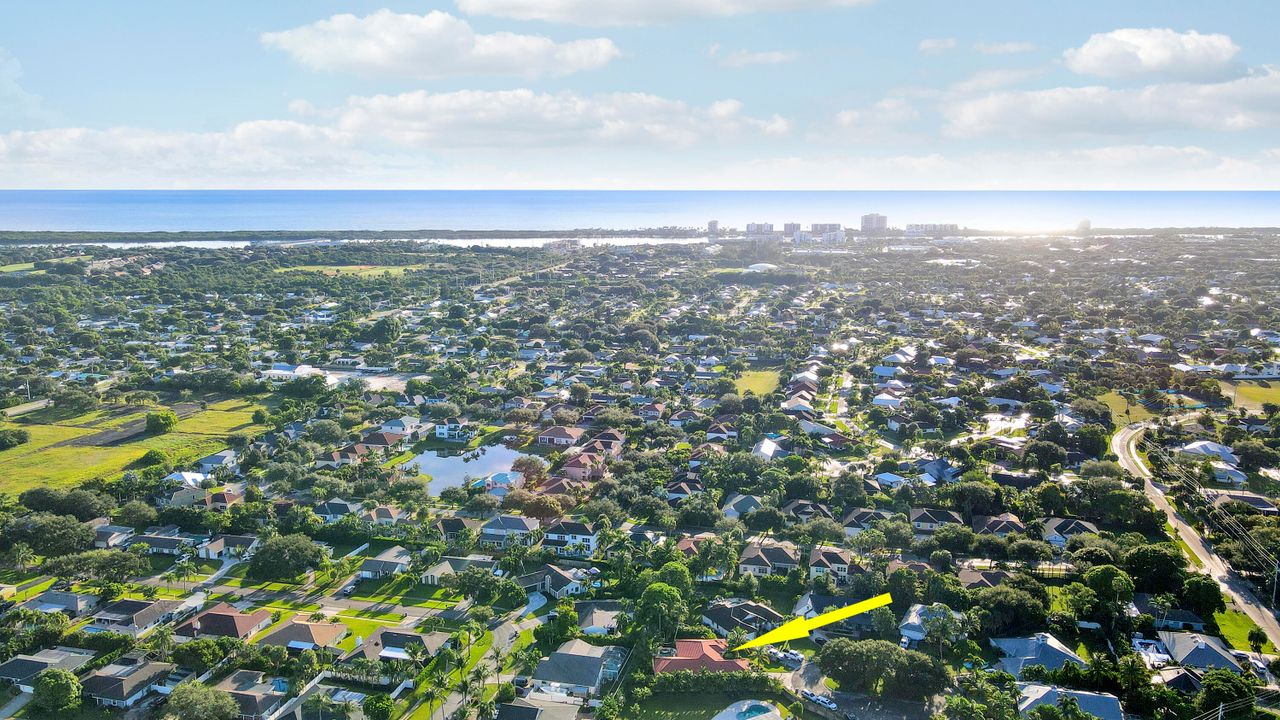 For Rent: $12,500 (4 beds, 3 baths, 2395 Square Feet)