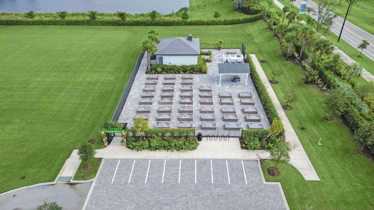 待售: $700,000 (3 贝兹, 3 浴室, 2358 平方英尺)