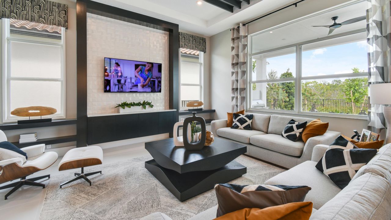 En Venta: $774,990 (3 camas, 3 baños, 2490 Pies cuadrados)