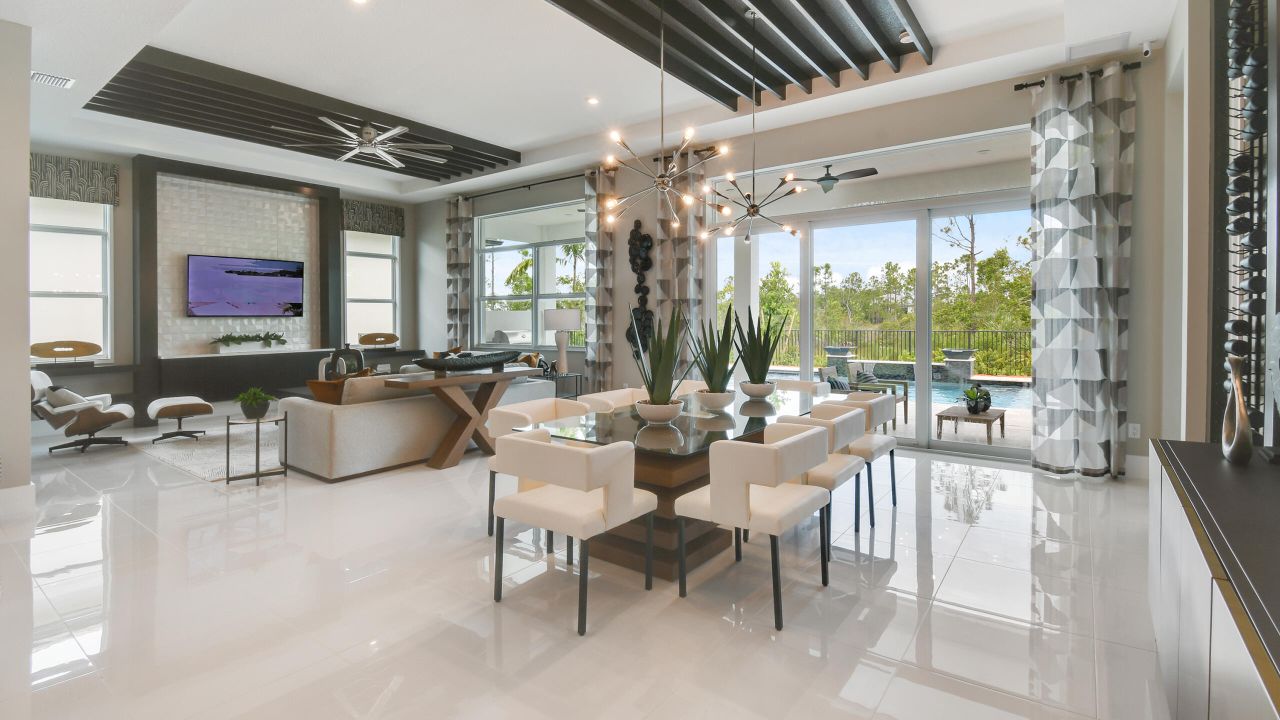 En Venta: $774,990 (3 camas, 3 baños, 2490 Pies cuadrados)