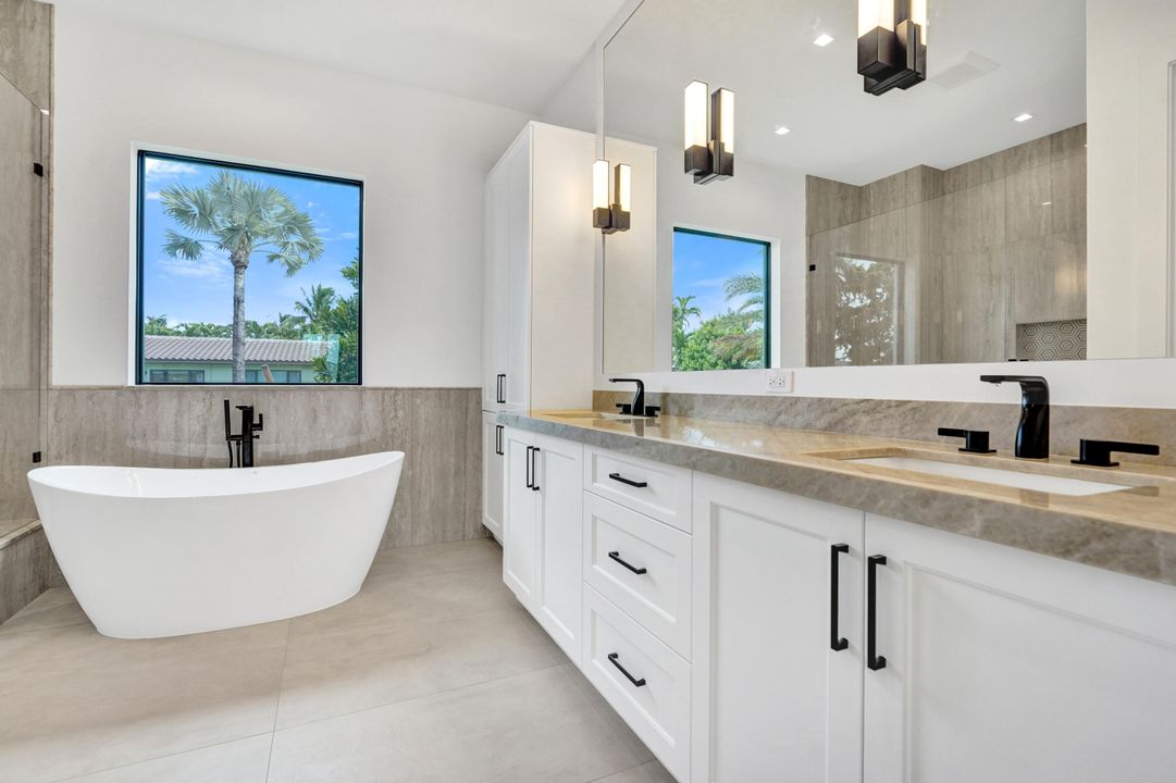 En Venta: $2,499,000 (4 camas, 3 baños, 3193 Pies cuadrados)