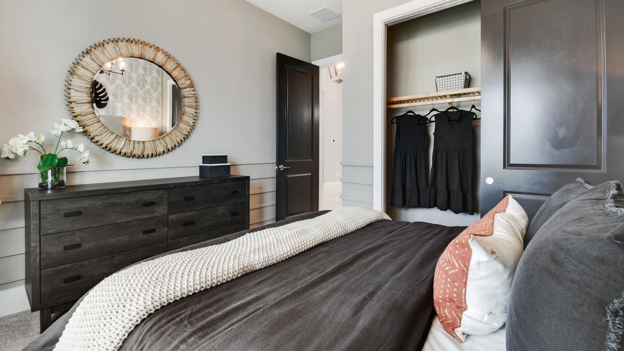 En Venta: $774,990 (3 camas, 3 baños, 2490 Pies cuadrados)