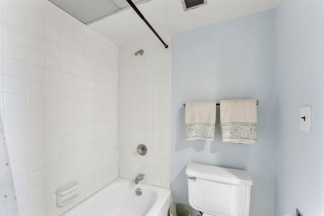 待售: $375,000 (2 贝兹, 2 浴室, 1095 平方英尺)