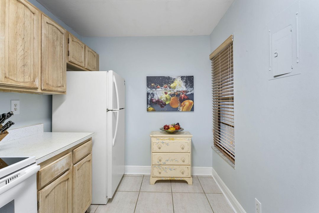 待售: $375,000 (2 贝兹, 2 浴室, 1095 平方英尺)