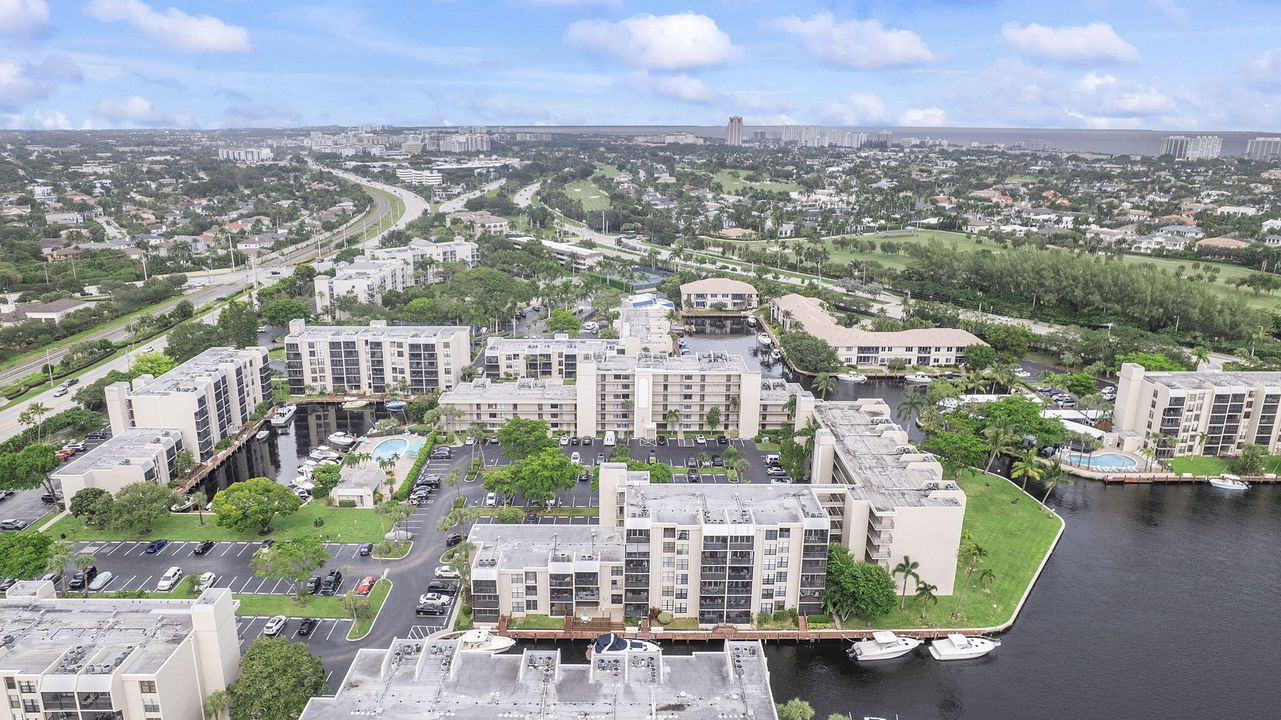 待售: $375,000 (2 贝兹, 2 浴室, 1095 平方英尺)