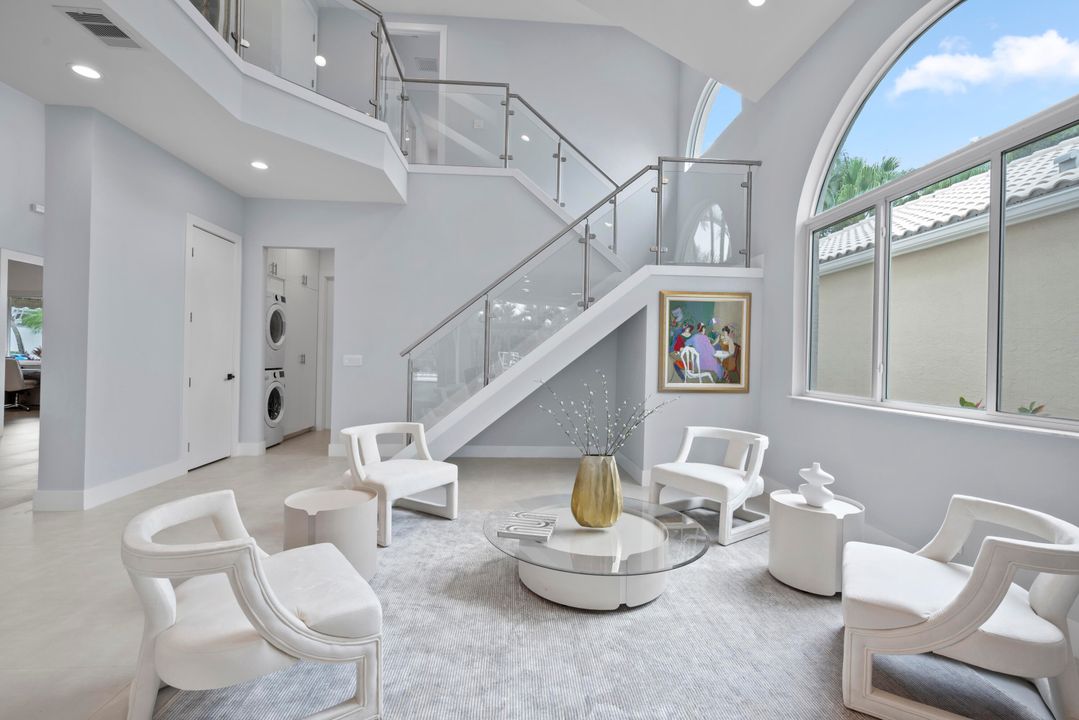 Под контрактом: $2,995,000 (5 спален, 6 ванн, 4242 Квадратных фут)