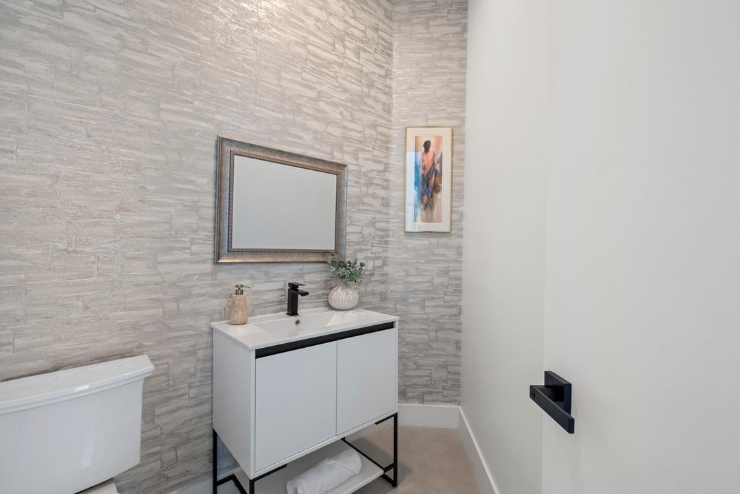 Под контрактом: $2,995,000 (5 спален, 6 ванн, 4242 Квадратных фут)